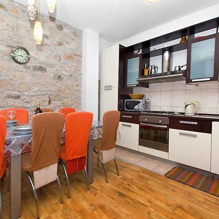 Appartement Anisija Omiš